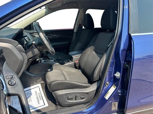 Used 2018 Nissan Rogue SV w/ Premium Package AWD/4WD image 42