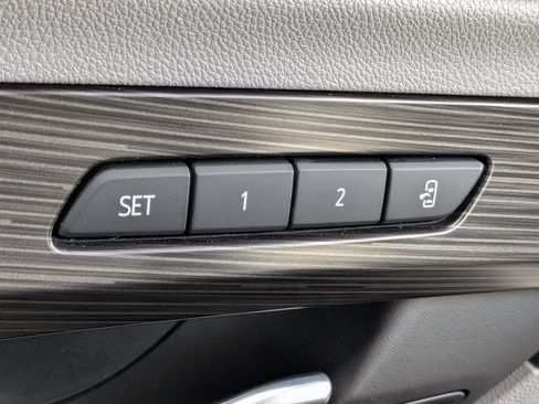 Certified 2023 GMC Terrain SLT FWD image 22