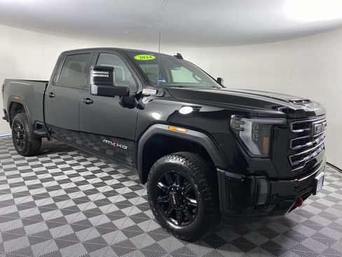 Used 2024 GMC Sierra 2500 AT4 AWD/4WD image 1
