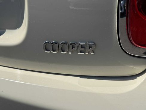 Used 2018 MINI Cooper 4-Door Hardtop FWD image 31