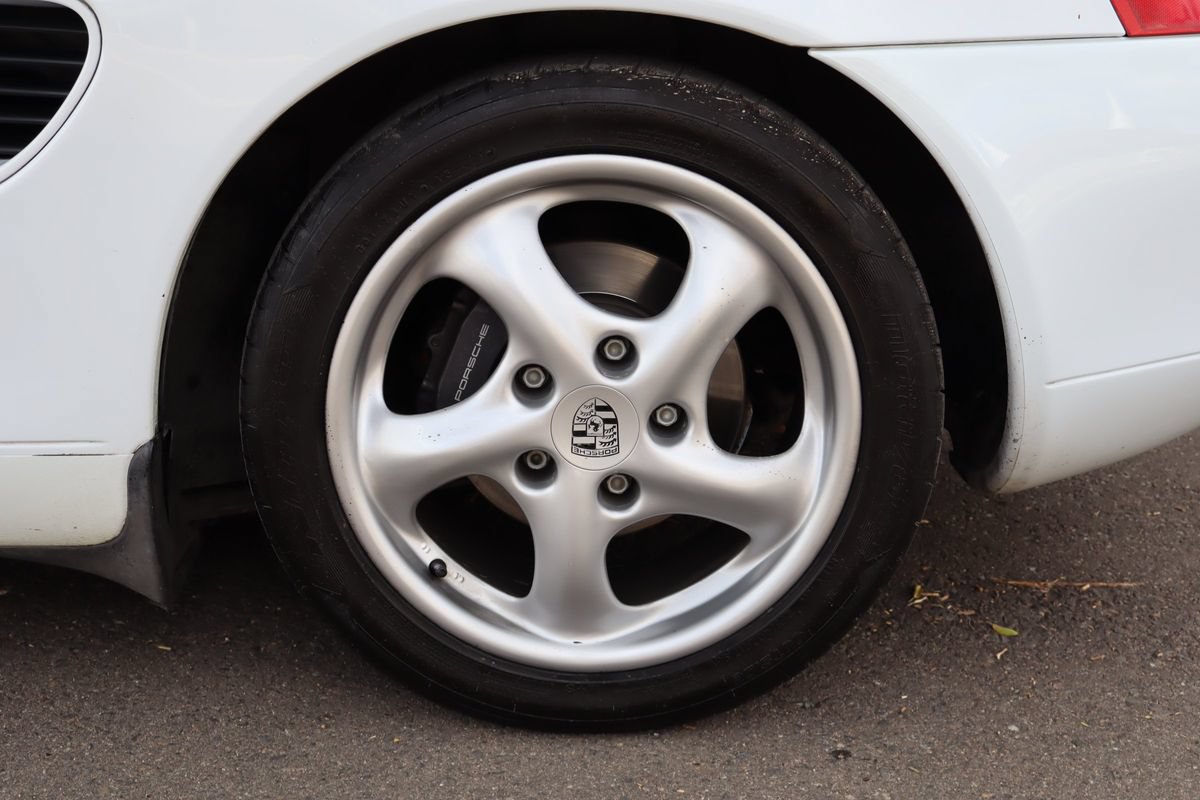 Used 1999 Porsche Boxster RWD image 44