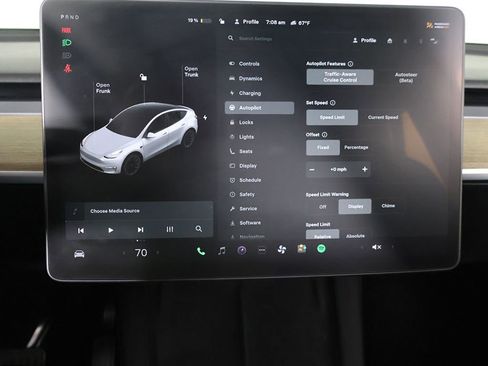Used 2021 Tesla Model Y Long Range image 45