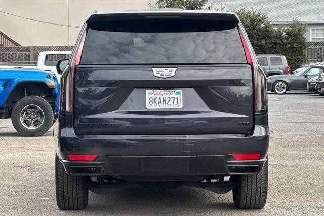 Used 2023 Cadillac Escalade ESV Sport w/ LPO, ONYX Package AWD/4WD image 4
