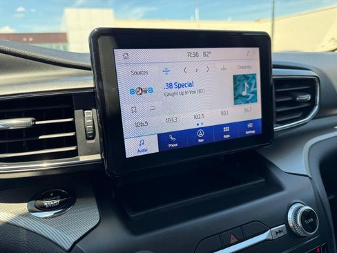 Used 2020 Ford Explorer XLT w/ Equipment Group 202A AWD/4WD image 16
