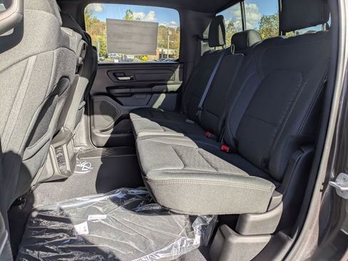 New 2026 RAM 1500 Express image 22