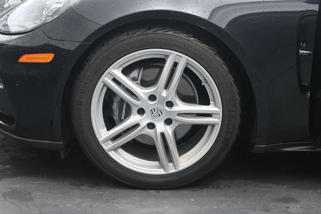 Used 2019 Porsche Panamera image 34