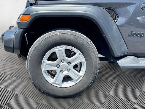 Used 2022 Jeep Wrangler Unlimited Sport AWD/4WD image 36