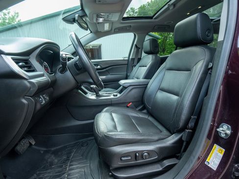Used 2018 GMC Acadia SLT AWD/4WD image 12