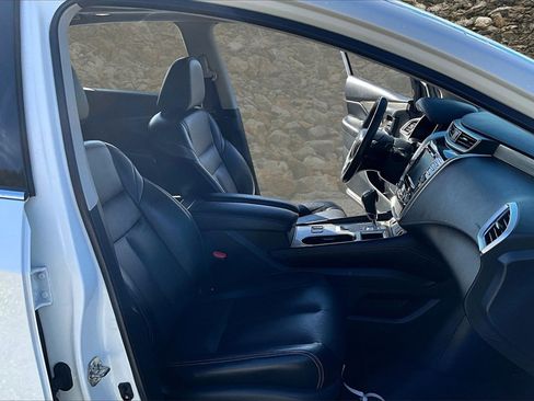 Used 2018 Nissan Murano SL w/ Moonroof Package image 7