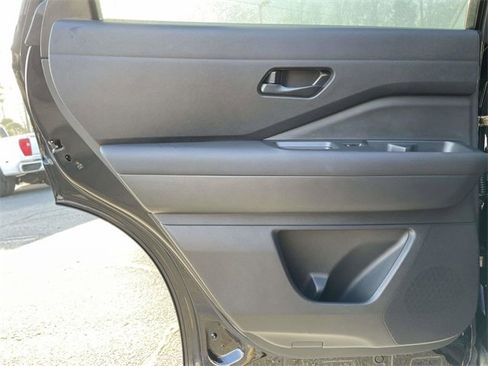 Used 2025 Nissan Pathfinder Rock Creek image 16