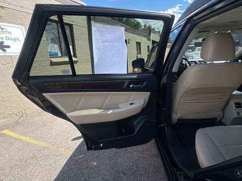 Used 2019 Subaru Outback 2.5i Limited w/ Popular Package #2 AWD/4WD image 11