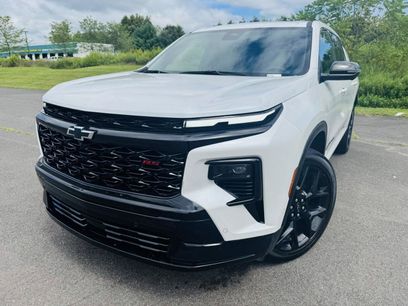 Used 2024 Chevrolet Traverse RS w/ LPO, Floor Liner Package