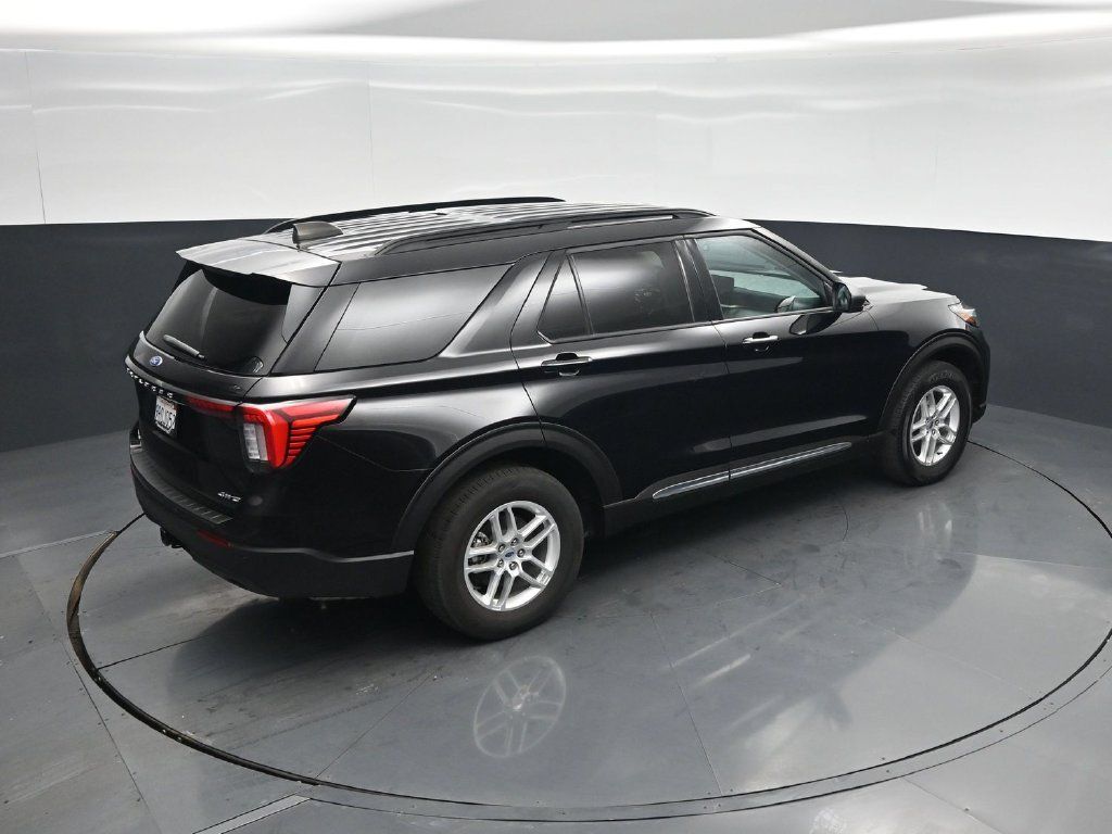 Certified 2025 Ford Explorer Active AWD/4WD image 43