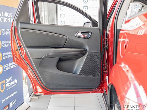Used 2020 Dodge Journey Crossroad FWD image 34