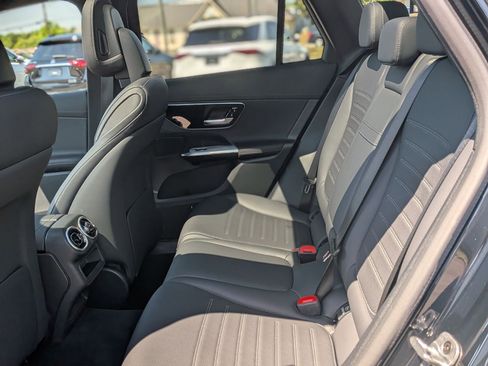 Certified 2026 Mercedes-Benz GLC 300 4MATIC image 27