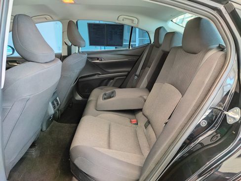 Used 2025 Toyota Camry LE FWD image 11