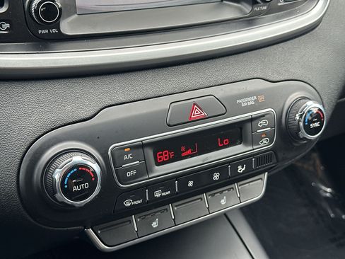 Used 2020 Kia Sorento LX w/ LX I4 Convenience Package FWD image 16