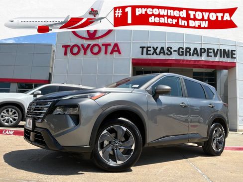 Used 2025 Nissan Rogue SV FWD image 1