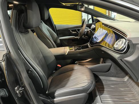 Used 2022 Mercedes-Benz EQS 580 4MATIC Sedan image 16