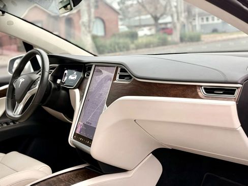 Used 2017 Tesla Model X 100D image 13