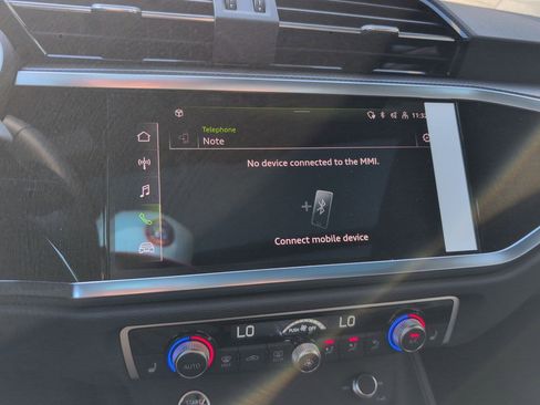 New 2025 Audi Q3 2.0T Premium image 8