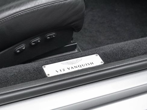Used 2005 Aston Martin Vanquish S image 39