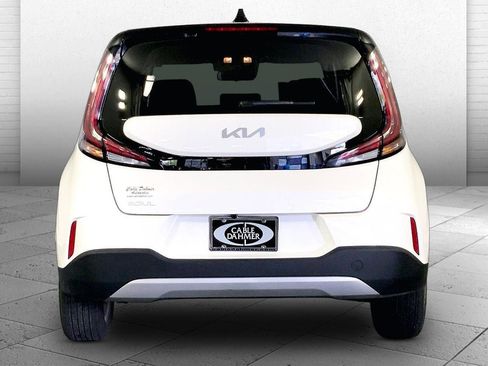 Certified 2025 Kia Soul LX image 3