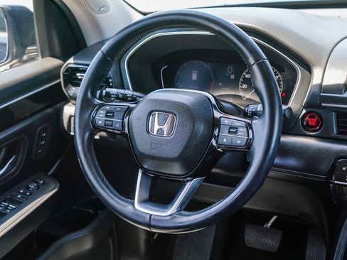 Used 2024 Honda Pilot Touring image 13
