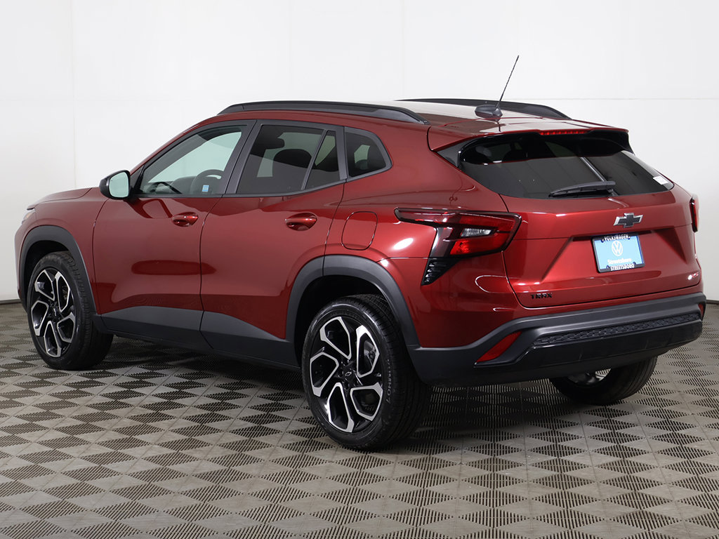 Used 2024 Chevrolet Trax RS w/ Driver Confidence Package FWD image 10
