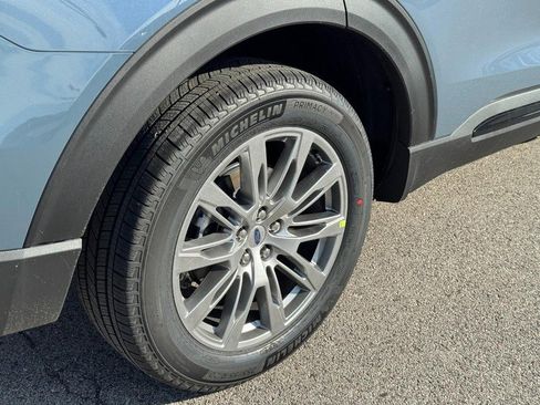 New 2026 Ford Explorer Active w/ Active Comfort Package image 4