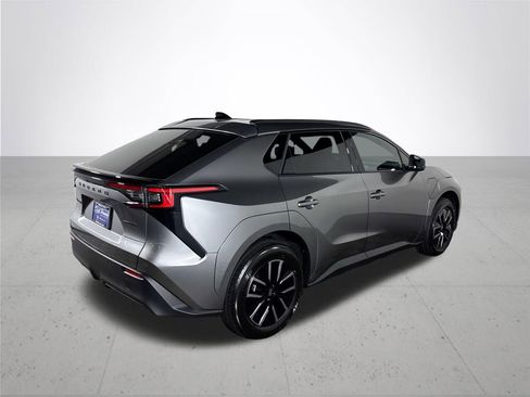 New 2026 Subaru Solterra Premium image 6