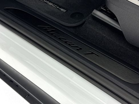 New 2026 Porsche Macan Turbo image 13