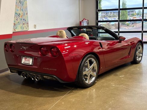 Used 2008 Chevrolet Corvette Convertible w/ Preferred Equipment Group RWD image 19