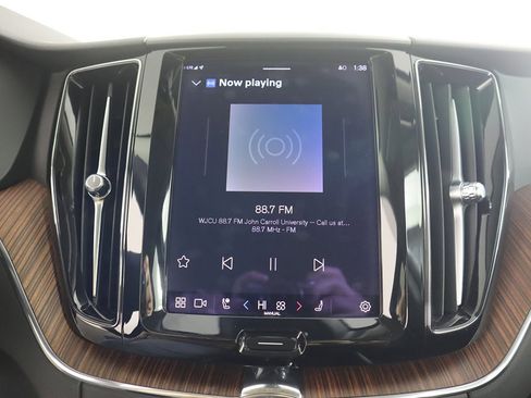 Used 2023 Volvo XC60 B5 Plus w/ Climate Package image 48