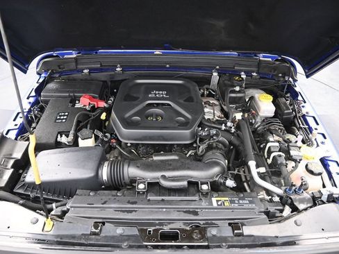 Used 2018 Jeep Wrangler Unlimited Rubicon w/ Cold Weather Group image 34