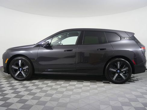 Used 2024 BMW iX xDrive50 w/ Premium Package AWD/4WD image 6