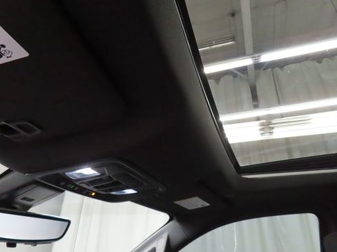 Used 2022 Chevrolet Silverado 1500 High Country w/ Technology Package image 26