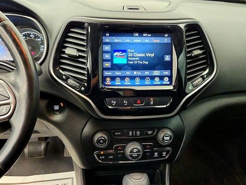 Used 2021 Jeep Cherokee Limited AWD/4WD image 19