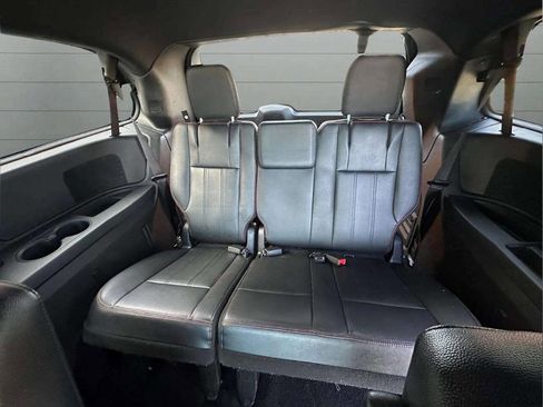 Used 2019 Dodge Grand Caravan GT image 12