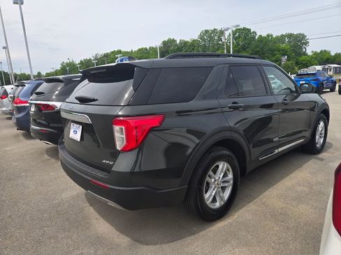 Used 2023 Ford Explorer XLT w/ Equipment Group 202A AWD/4WD image 4