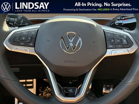 New 2026 Volkswagen Tiguan SEL R-Line AWD/4WD image 18