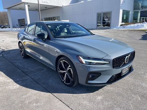 Certified 2024 Volvo S60 B5 Plus image 5