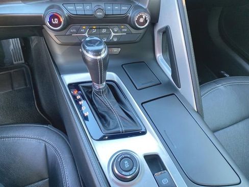 Used 2019 Chevrolet Corvette Stingray Coupe w/ 1LT RWD image 15