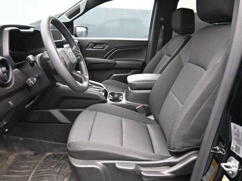 Used 2024 Chevrolet Colorado Trail Boss w/ Advanced Trailering Package AWD/4WD image 13
