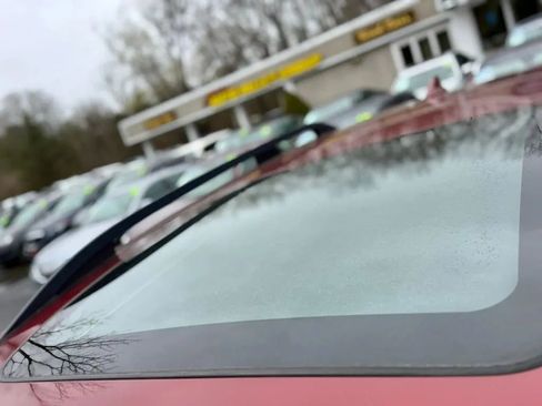 Used 2016 Subaru Forester 2.5i Touring w/ Eyesight & Navigation System image 16