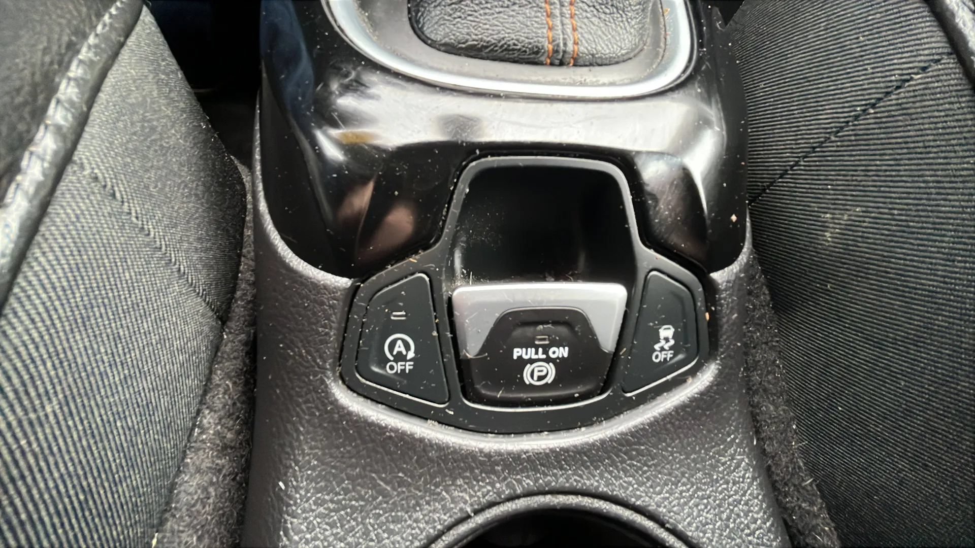 Used 2020 Jeep Compass Limited FWD image 30