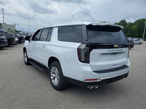 New 2026 Chevrolet Suburban Premier AWD/4WD image 3
