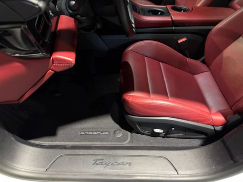 Used 2022 Porsche Taycan RWD image 47