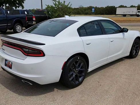 Used 2023 Dodge Charger SXT w/ Blacktop Package RWD image 8