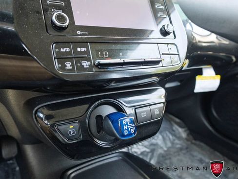 Used 2022 Toyota Prius LE AWD/4WD image 28